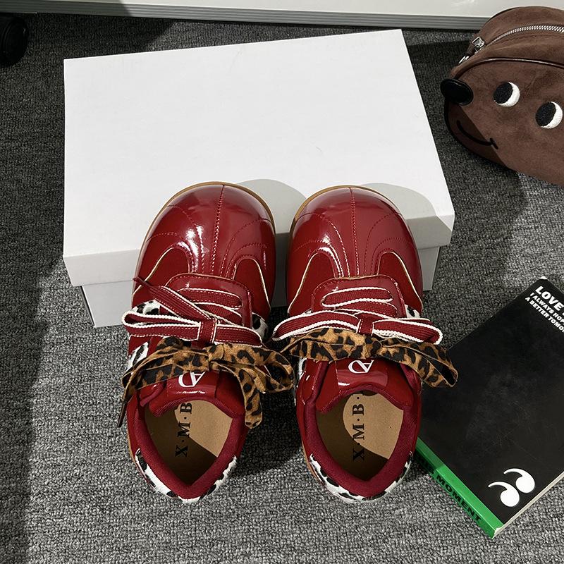Popular Women's Shoes Early Autumn Style 2025 New Autumn Popular Fashion Inner Height Increase Versatile Leopard Print Casual Moral Training Shoes