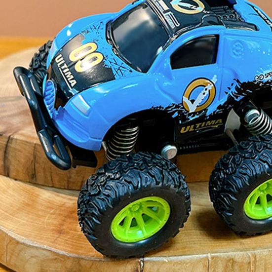 Keychain Pendant Portable Off-Road Racing Design Keyring with Metal Ring Pull-Back Toy Mini Car Keychain Toy