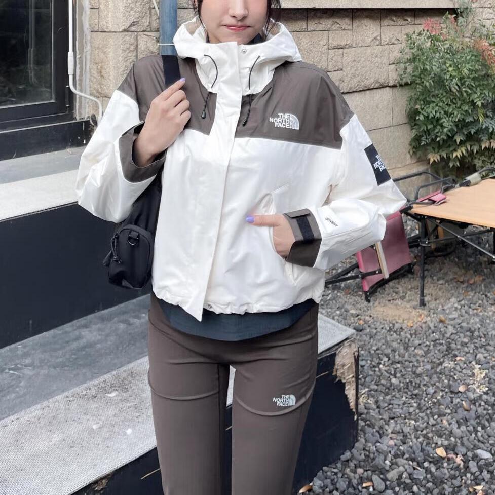The North Face Color Block Logo Hooded Zip-Up Drop Shoulder Long Sleeve Jacket Women jackets Off-White NJ2HR30J