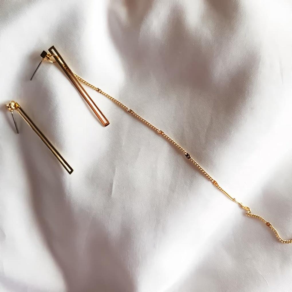 

Women s Titanium Needle Earrings Simon Rectangle Chain gold