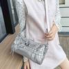 New Bag, Niche Single Shoulder Bag, Large Capacity Underarm Bag, Fashionable Commuter Women's Bag, Suitable for Casual and Formal Occasions.