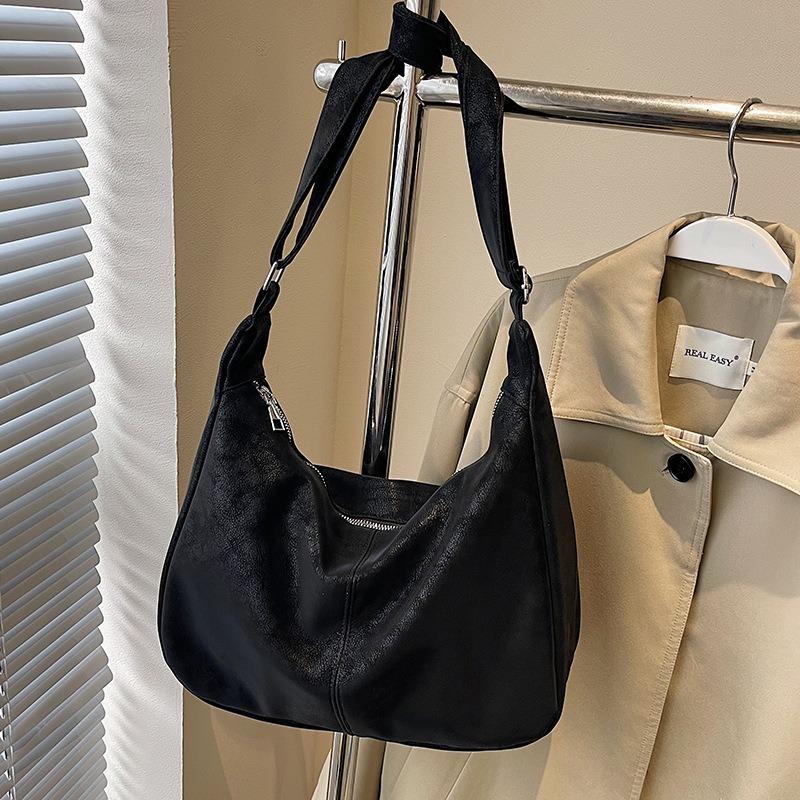 Niche cream soft waxy tote bag casual versatile student commuting large-capacity messenger bag woman