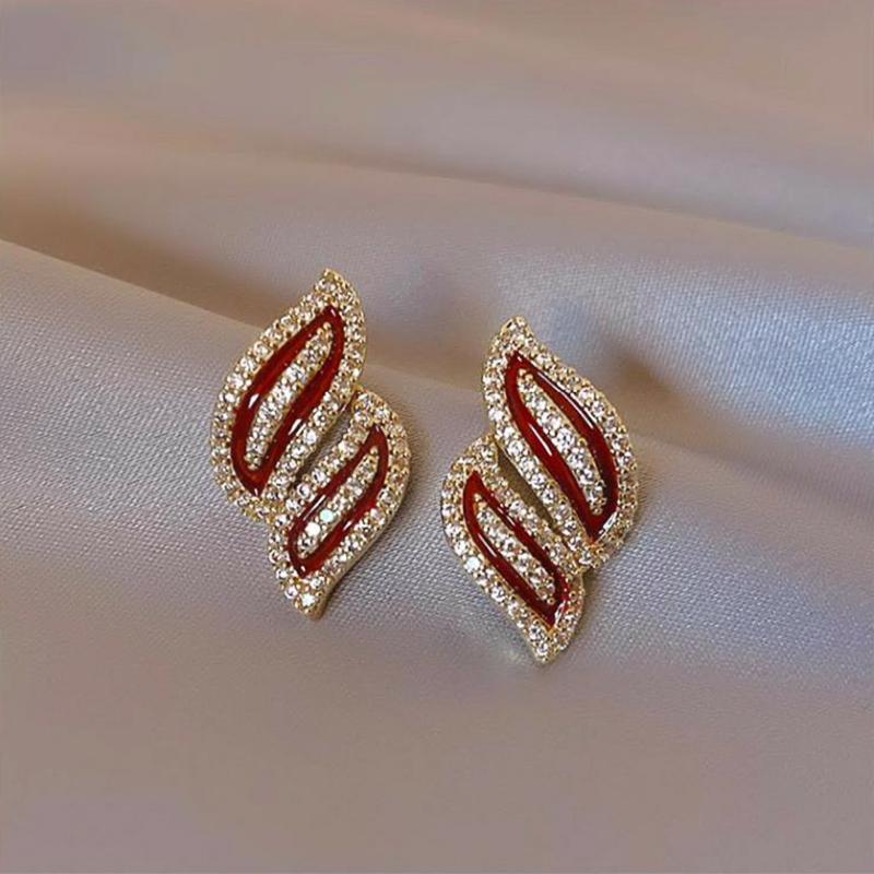 Huitan Trendy Delicate Stud Earrings Noble Luxury Elegant Piercing Accessories for Women Modern Bright Daily Versatile Jewelry