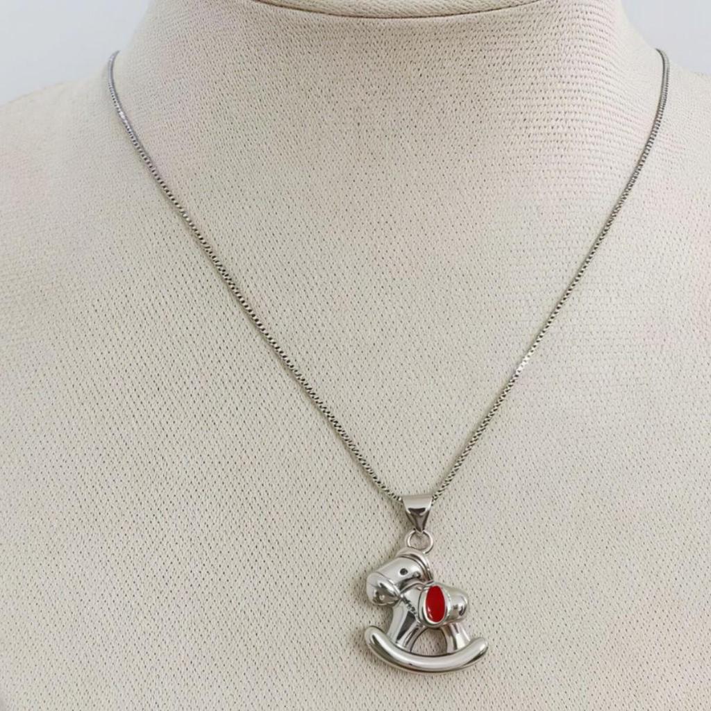 Elegant Wooden Horse Necklace - Stylish, Sweet, and Versatile Clavicle Chain for Women