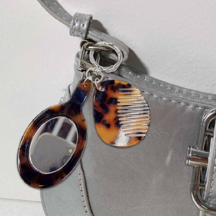 Leopard Comb Keychain with Makeup Mirror Pendant Fashionable Handmade Acetate Keyring Accessory Women Beauty Tool