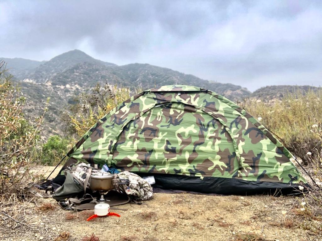 Ultralight Outdoor Folding Camping Tent, Single Layer Portable Hiking Tent, Anti-UV Coating, UPF 30 + for Outdoor Beach Fishing