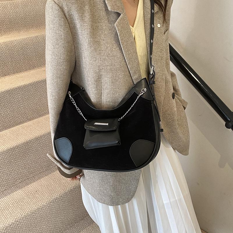French niche bag women's 2025 popular new fashion design shoulder bag underarm bag retro contrasting messenger bag