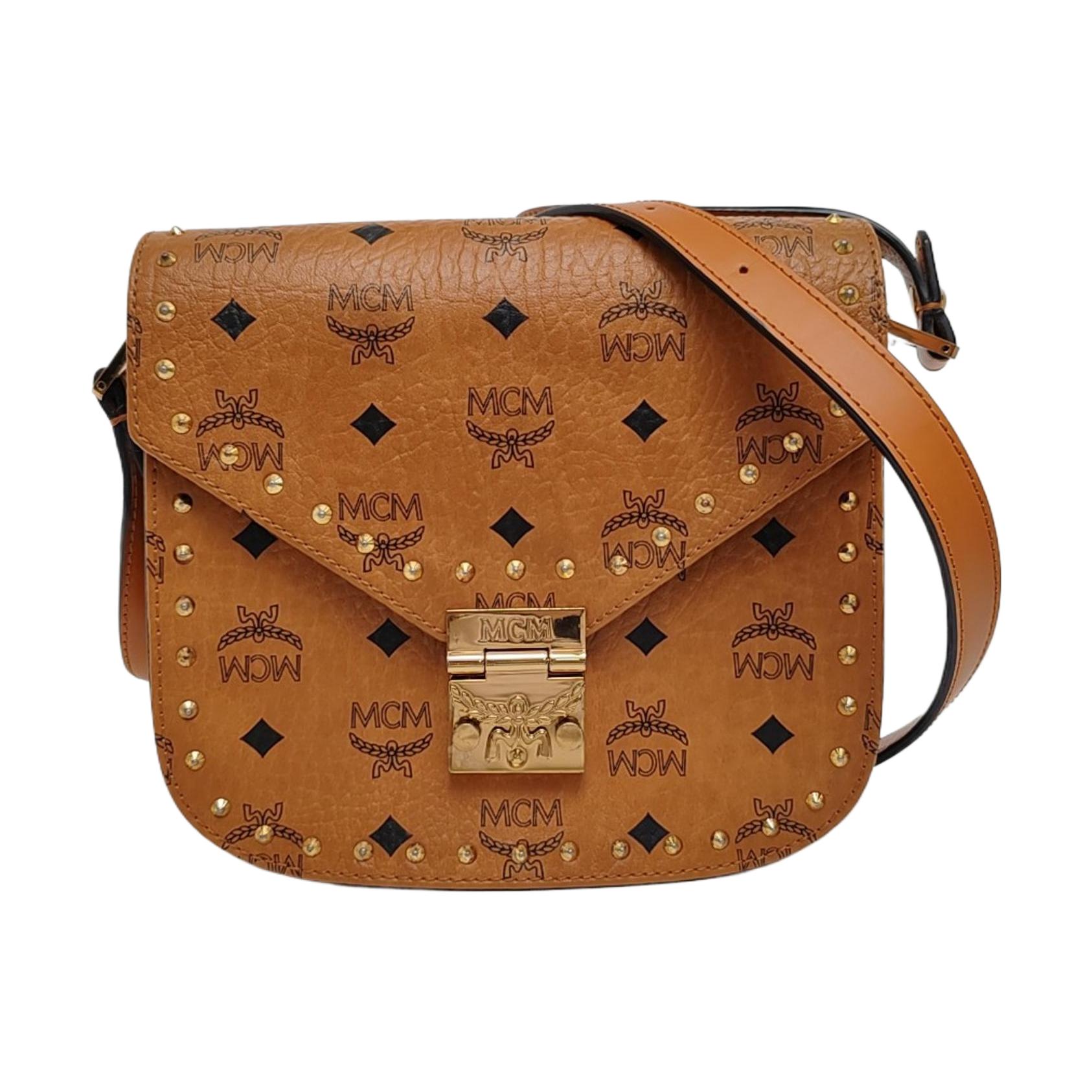 [Pre-Owned] Patricia Studded Adjustable Strap Saddle Bag - Good #1SFPOT5 ONE SIZE