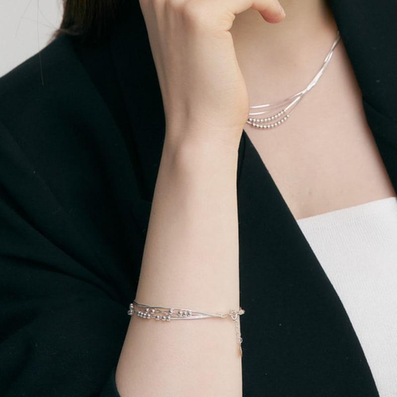 UNI.J [Cotidiano]Silky Layered Ball Silver Bracelet Ib327
