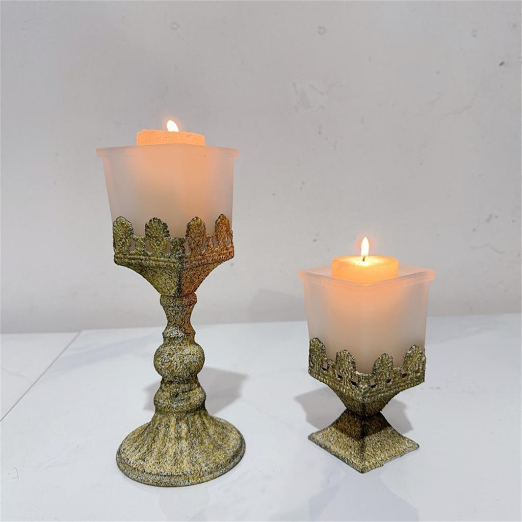 Elegant Iron Candle Holders Classical Design Candlestick Holders for Weddings Parties and Dinners Decors Accessory