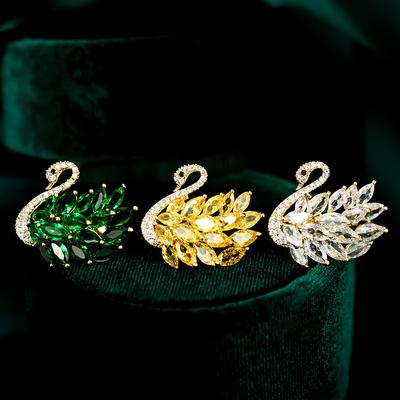 Broche Cygne en Cristal Noble et Élégant Ins Personnalisé et Tendance Boucle Épingle de Sûreté Fixée Sans Endommager les Vêtements Petite Épingle de Col