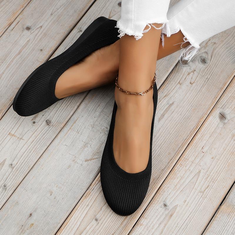 Large size autumn new flat bottom round head set feet shallow mouth fly weaving casual versatile single shoes women