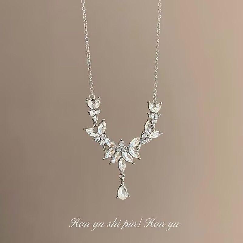 Super Flash Flower Branch Water Drop Necklace Niche Design High Sense Simple Versatile Temperament Exquisite Unique Personality Collarbone Chain