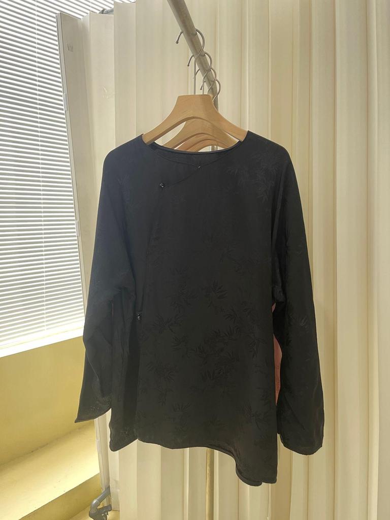 2024 Spring Women's Retro Chinese Style Agate Button Slanted Lapel Top