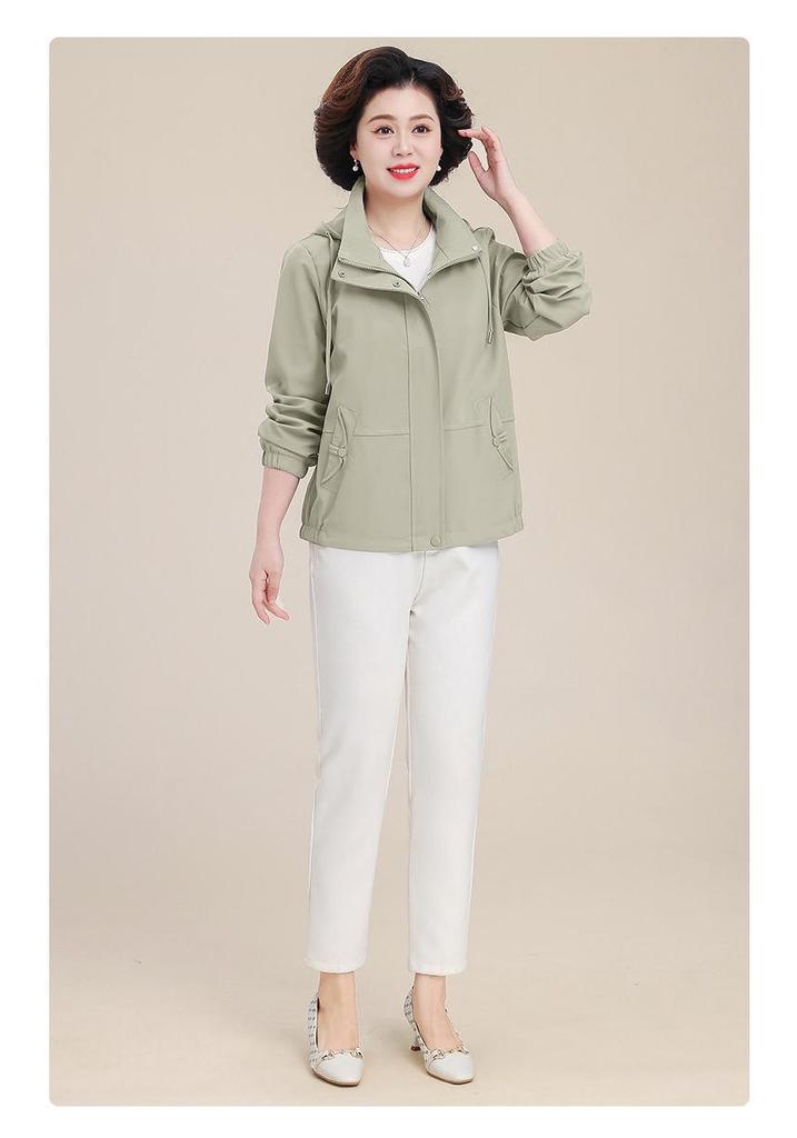Petite Mom 2025 Fashionable Spring/Autumn Windbreaker for Middle-Aged Women