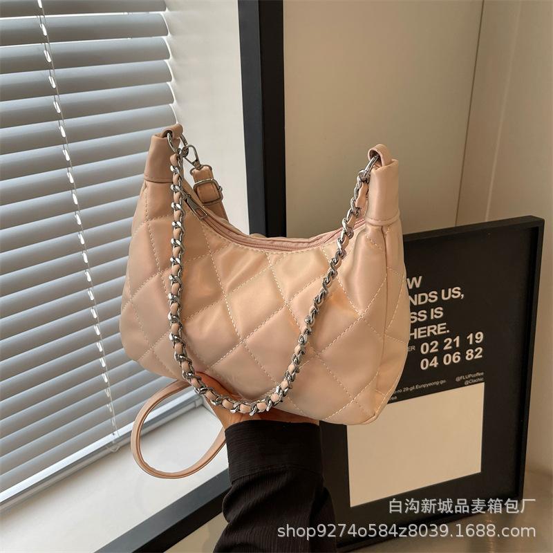 This year's popular Xiaoxiangfeng rhombus chain underarm small bag for women's 2025 new foreign style one-shoulder messenger small bag