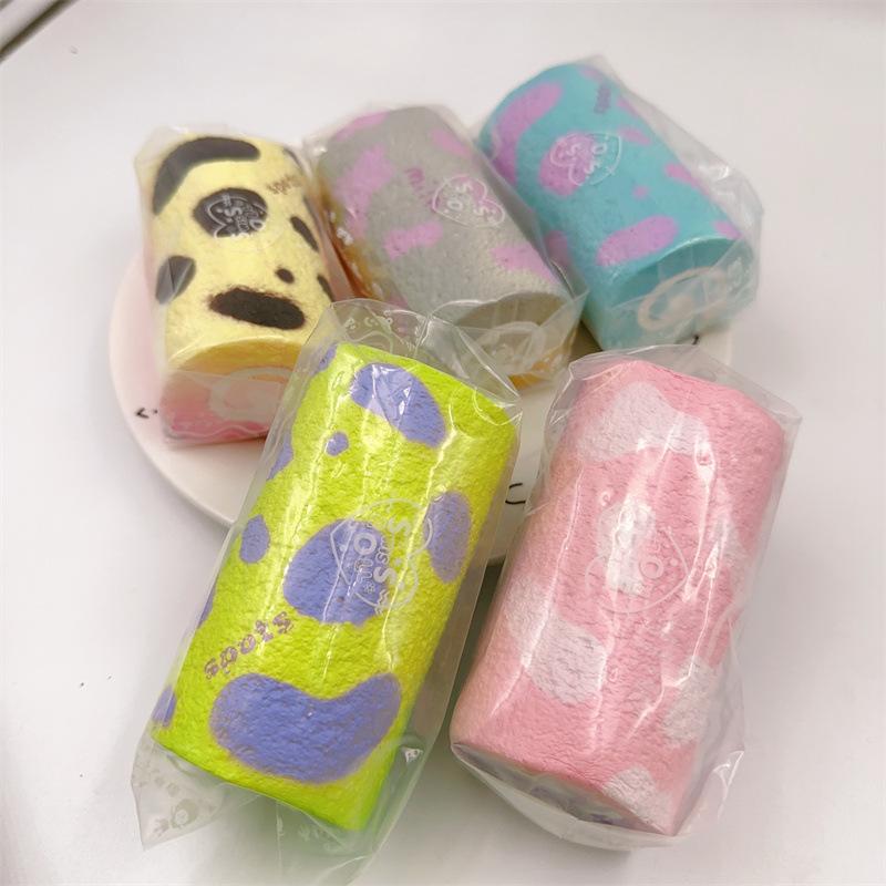 Squishy Pu Slow Rebound Egg Roll Hand Pillow Adult Stress Relief Toys Soft Wrist Pads Simulation Cake Bread Ornaments Kdis Gift