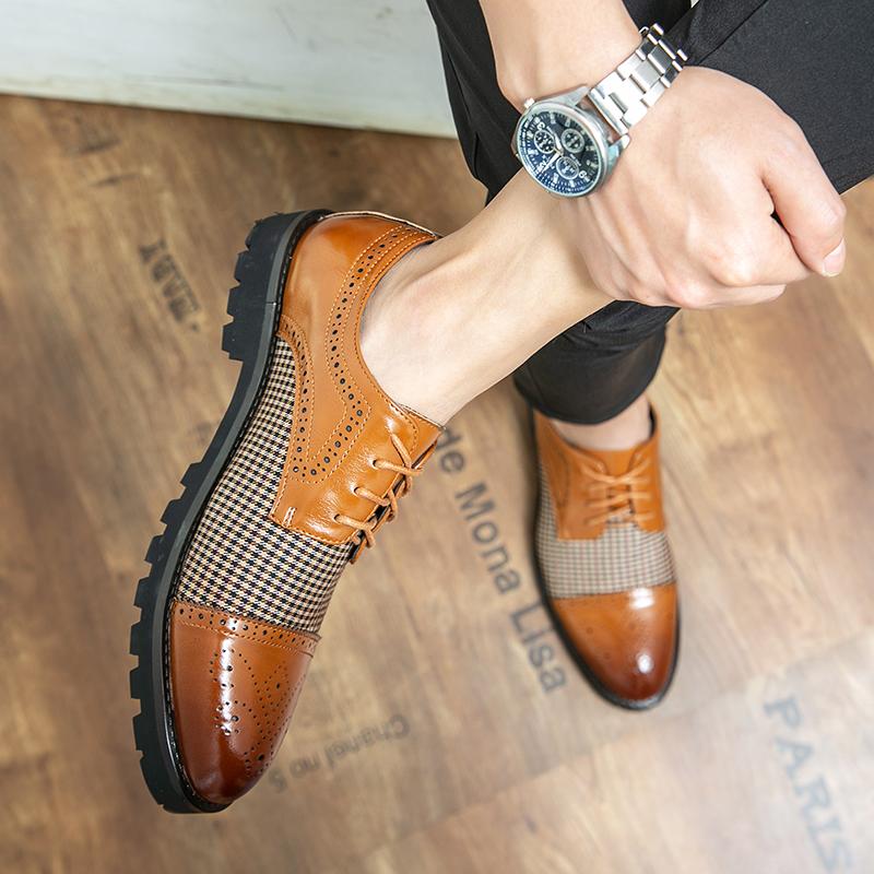 Nové vysoce kvalitní kožené pánské boty Brogues šněrovací Bullock Business společenské pánské kostkované Oxfordy boty Pánské společenské boty Velké velikosti