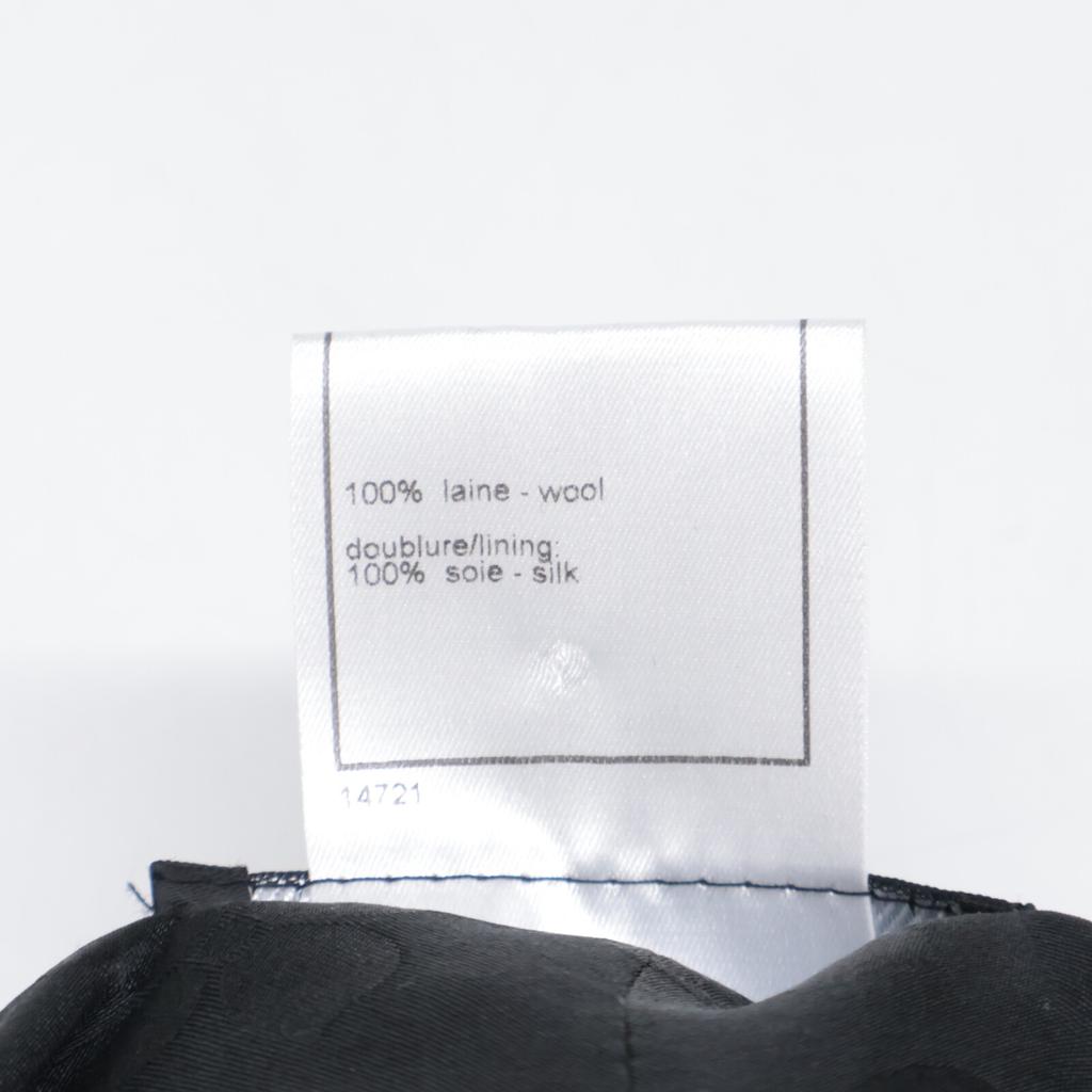 Chanel 02A P191712 CC Logo Zip Sleeveless Top with Ribbon Brooch Dress 38 blackUsed