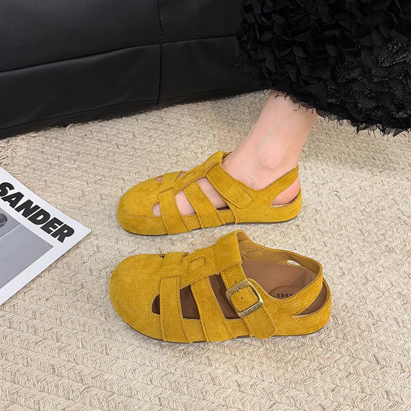 Baotou Sandals Women's New Spring and Summer Retro Hollow Flat-bottomed Versatile Woven Casual Hole Shoes