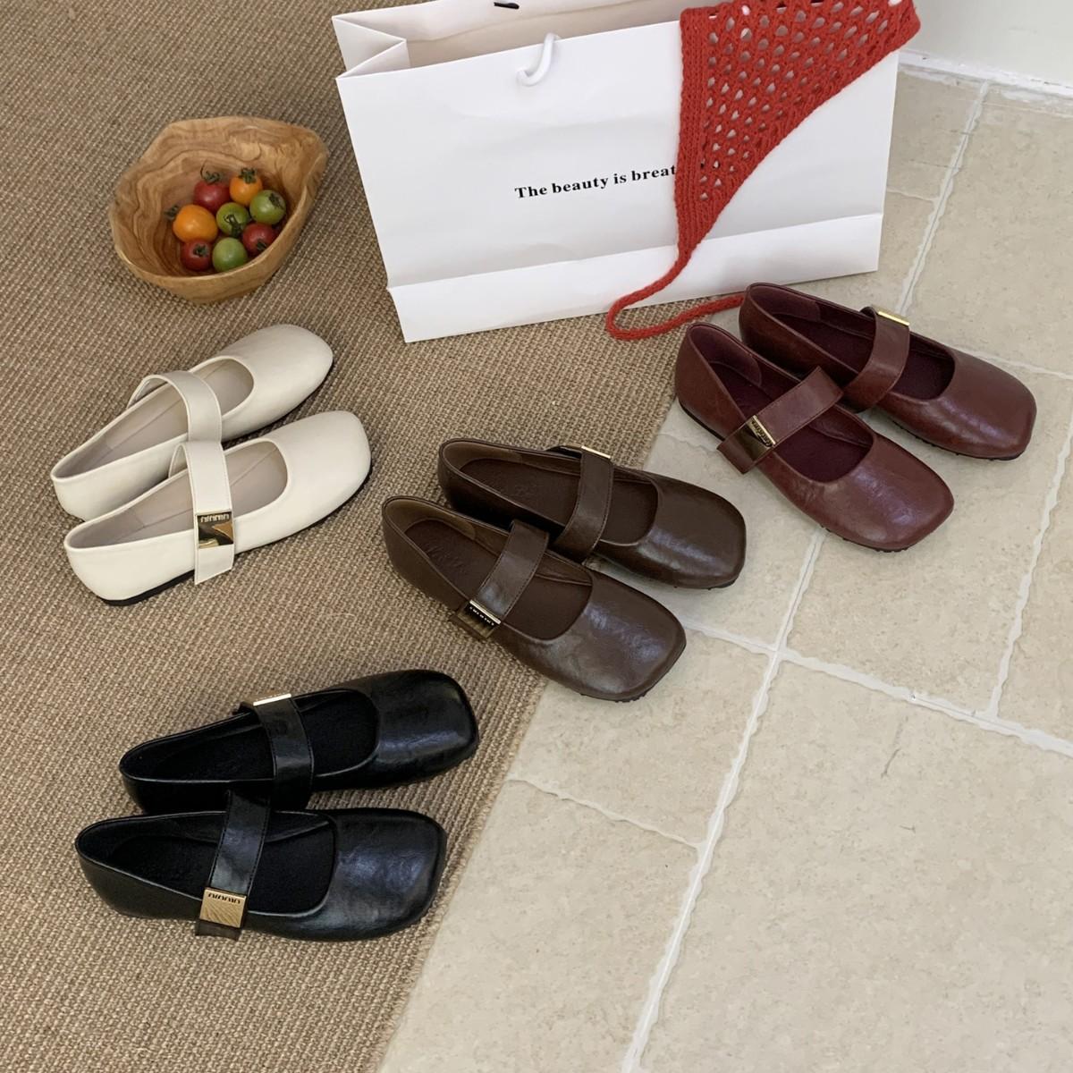 

2025 new round head soft sole one word with shallow mouth thick heel lazy ballet with skirt single women s shoes 39 красный