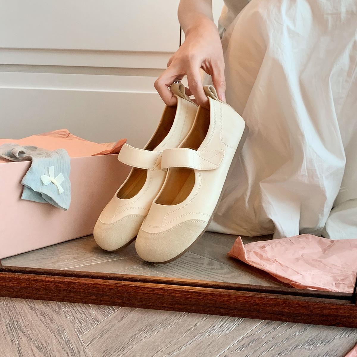 

New sheepskin grape mother cloud soft cute round head Velcro shoes with flat bottom shallow mouth Mary Jane shoes women s single shoes 40