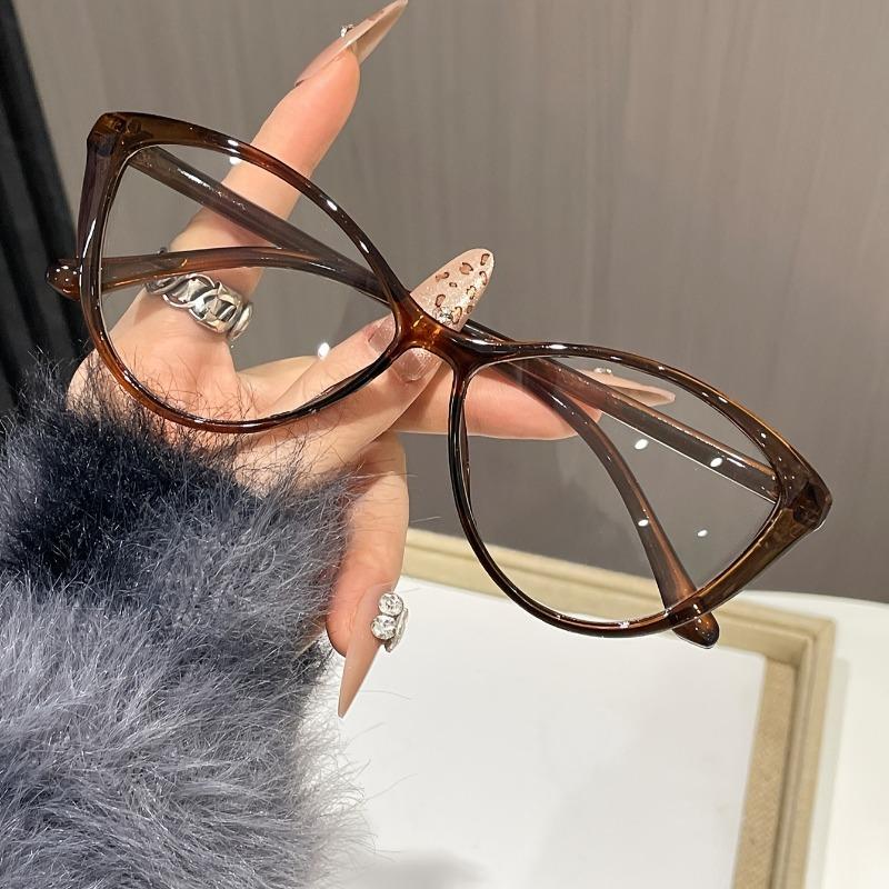 4pcs of Stylish Cat-eye Flat Glasses Suitable for Both Men and Women Perfect for Computer and Mobile Phone Use