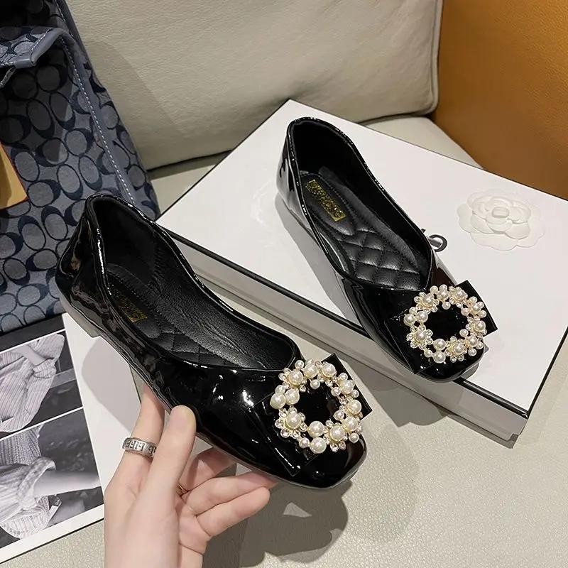 Fashion Woman Flats Slip-on Pearl Square Toe Shoes for Women Non Y2k Quick Delivery Summer 2025 Chic Point Elegant Dress Vacation Trend