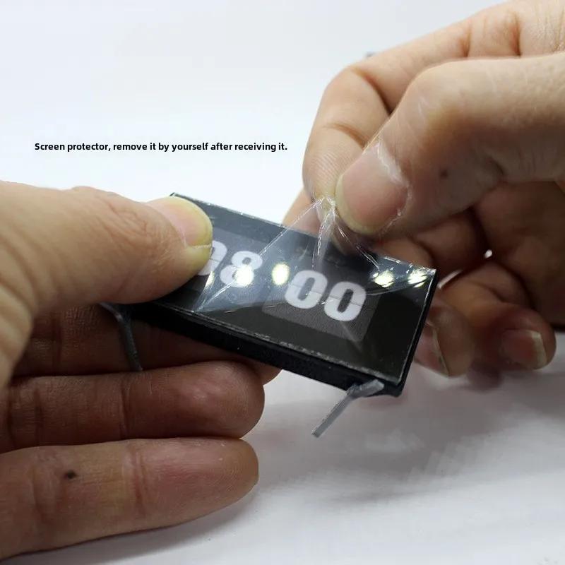 Miniatur-Fernseher im Maßstab 1:12 mit Ständer - Puppenhaus-Accessoire für Heimdekoration, realistisches Modell für DIY-Basteln und Geschenke, kleine Ornament