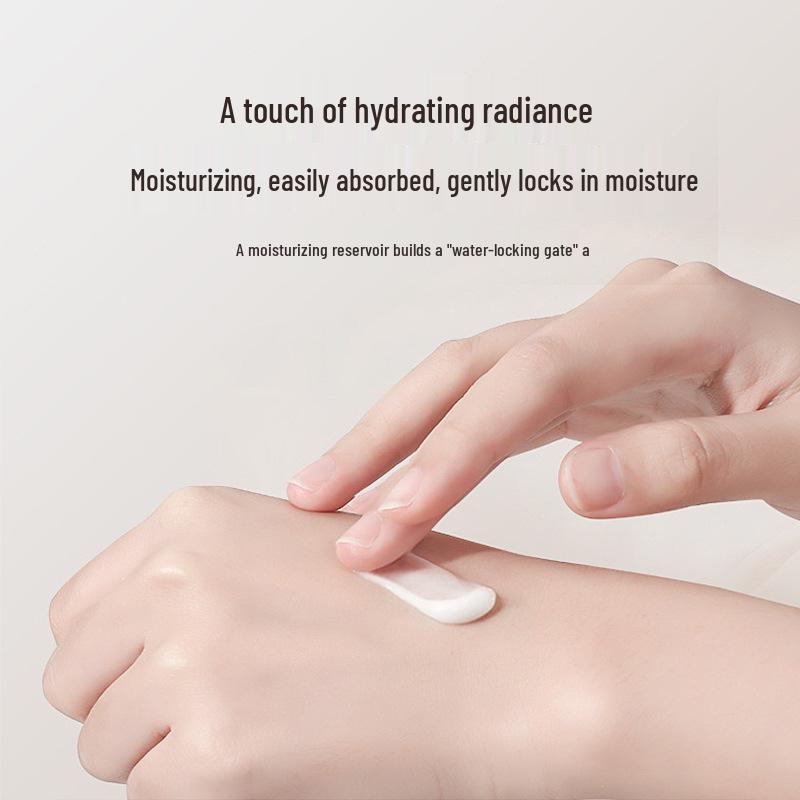Qingliya 377 Hand Cream 40g - Enhances Brightness, Moisturizes, Reduces Cracking, and Fades Lines for Autumn & Winter Hand Care.