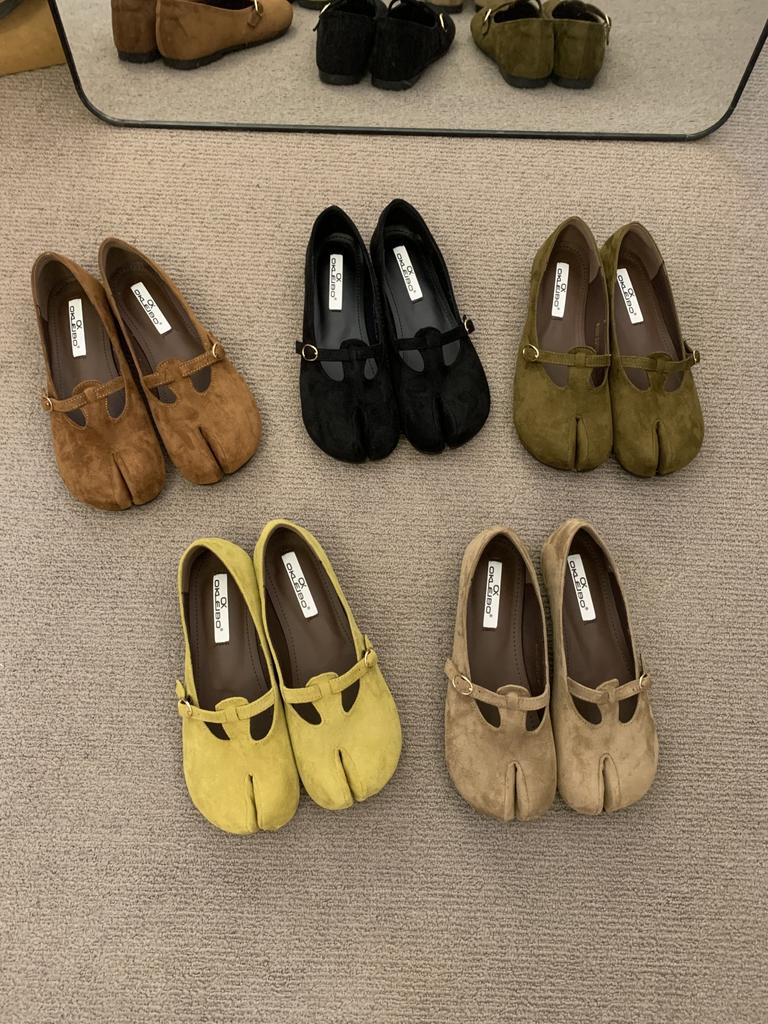 IPPEUM Tabi Shoes For Women Mary Janes 2025 New Fall Winter Black Split Toe Ballet Flats