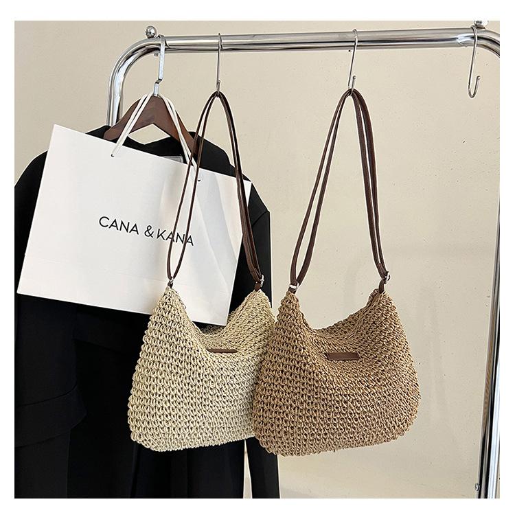 Small fresh woven bag women's simple and high-end straw woven messenger bag large capacity seaside vacation beach bag