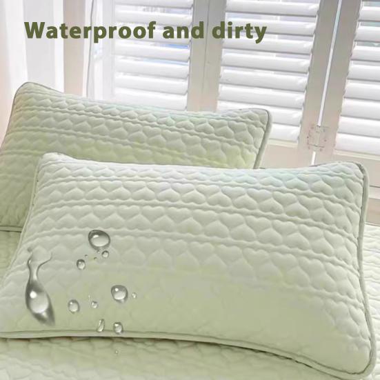 Padded Pillow Cover Quilted Waterproof Pillow Protector Heart Pattern Envelope Pillowcase Protection from Dust And Sweat for Home Bedroom School