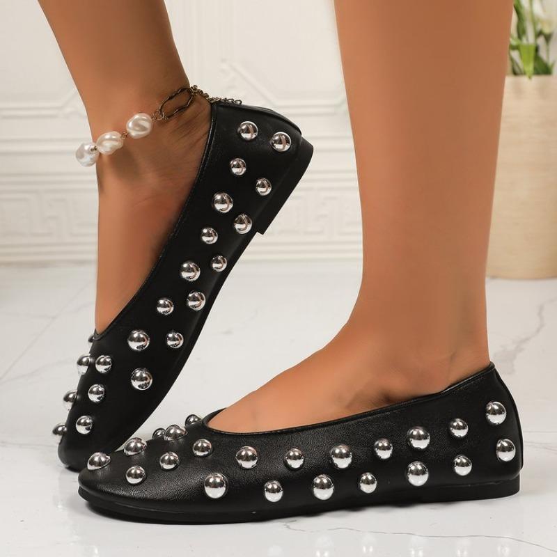 Fashion Women's New Rivet Single Shoes Fashion Round Toe Shallow Mouth Soft Sole Soft Leather Non-slip Flat Plus Size Shoes