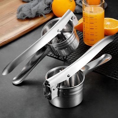 Ustensile pentru fructe și legume – Storcătoare de sucuri manuale și electrice