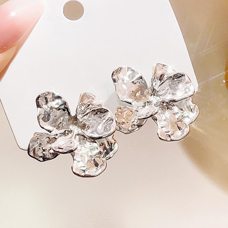 Light Luxury Liquid Flower Stud Earrings, Irregular Earrings Three-Dimensional Design Cold Wind Earrings