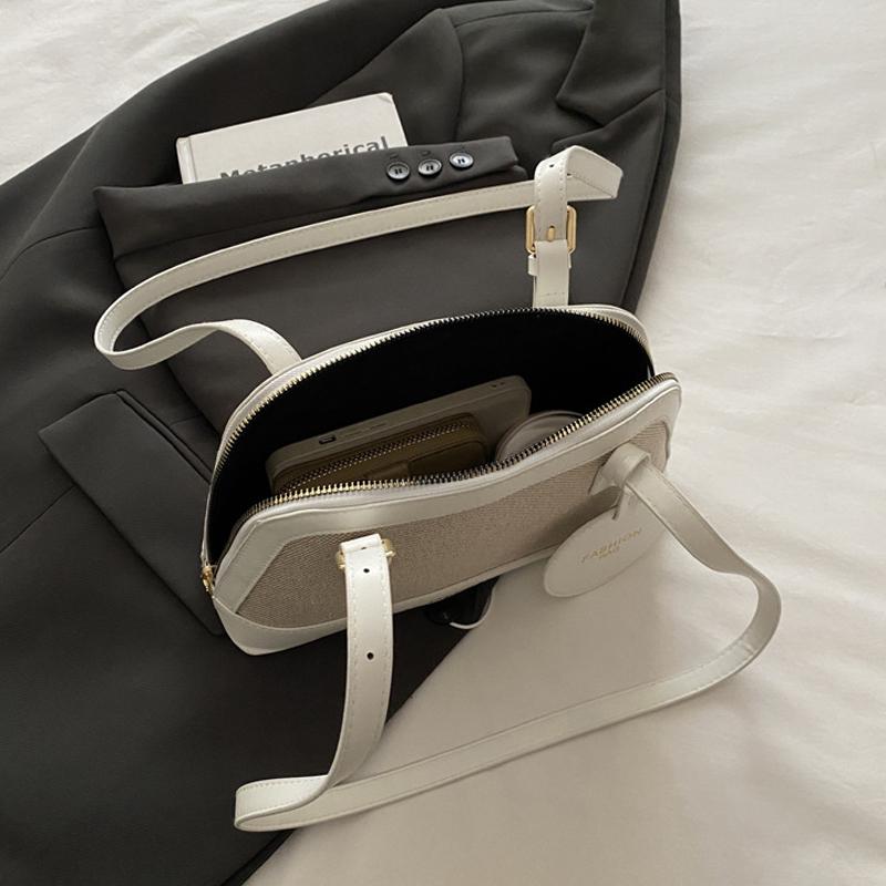 Elegant Classic Crossbody Bag Women Luxury Vintage Designer Minimalist Shoulder Bag Stylish Commuter Large Capacity Underarm Bag AVE