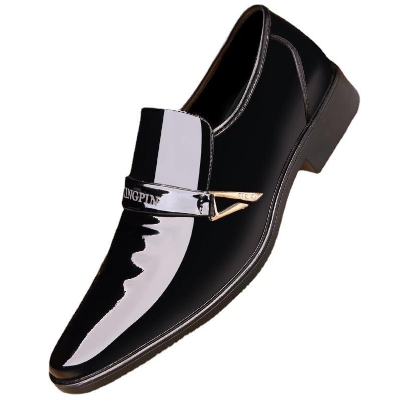 Letnie nowe męskie skórzane buty koreańskie modne uniwersalne błyszczące lakierowane skórzane spiczaste buty codzienne biznesowe męskie buty