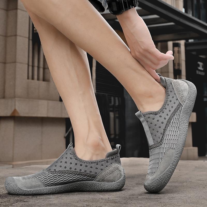 Popular large size 2025 spring new leather men's shoes breathable and versatile trend sports and leisure driving shoes