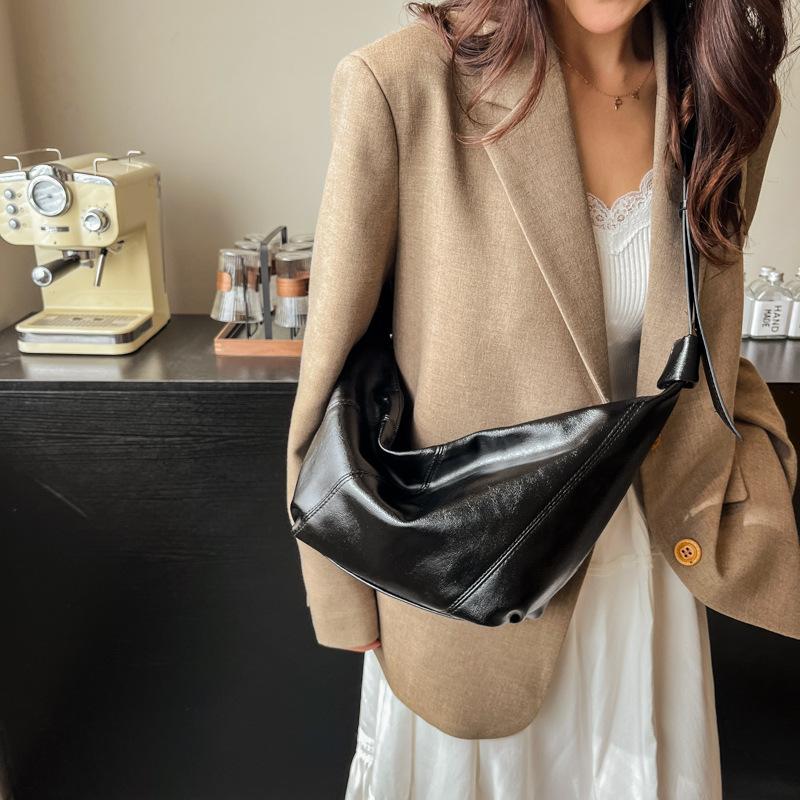 Niche Croissant Bag Premium Texture 2025 New Women's Dumpling Bag One Shoulder Crossbody Large Capacity