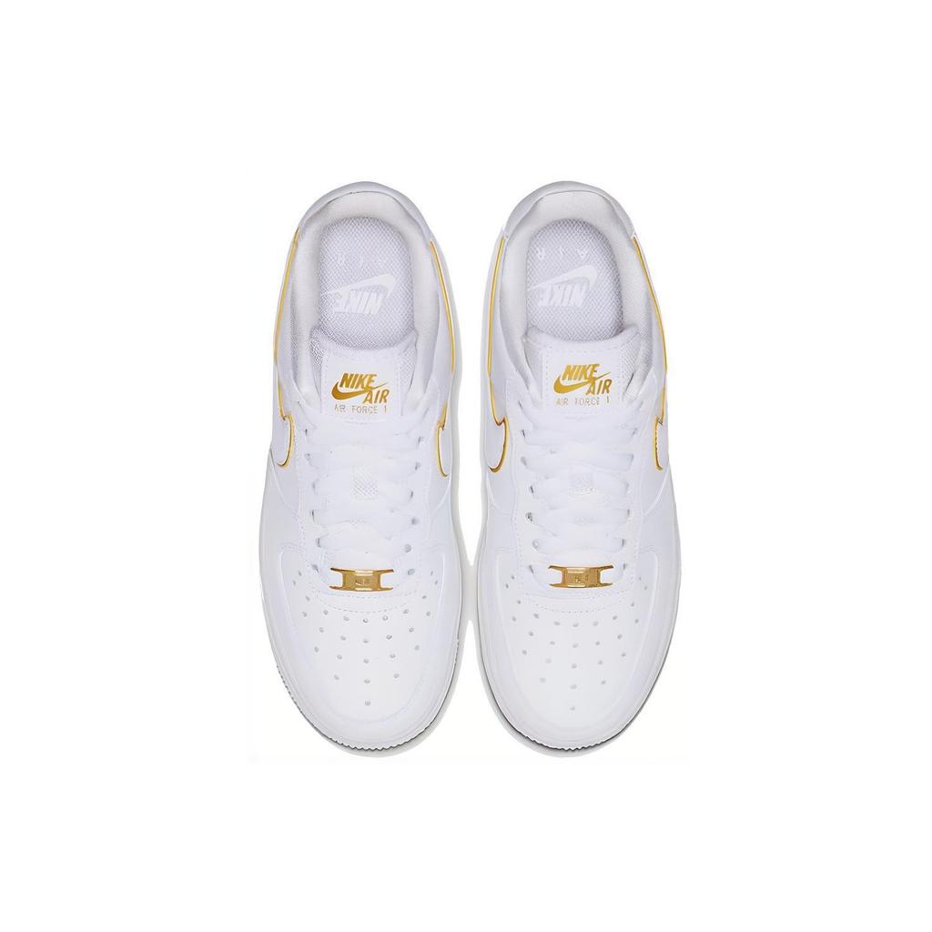 (WMNS) Nike Air Force 1 07 ESS 'Oro Metallico' Donna AO2132-102