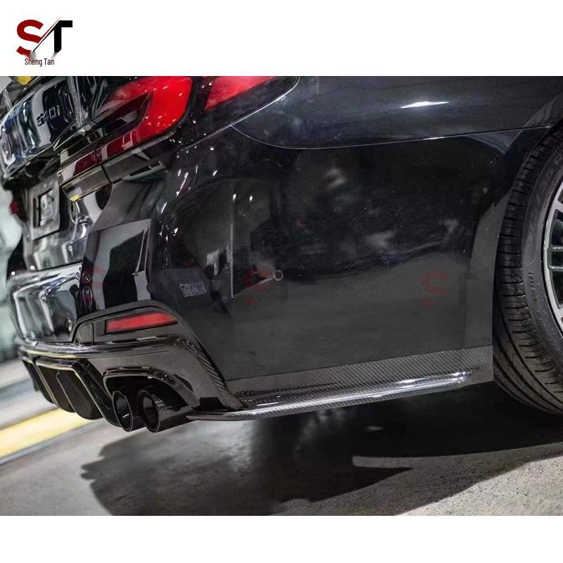 BMW 5 Series (G30/G38) & M5 (F90) Carbon Fiber Rear Diffuser with Lights and Bumper Corners Body Kit