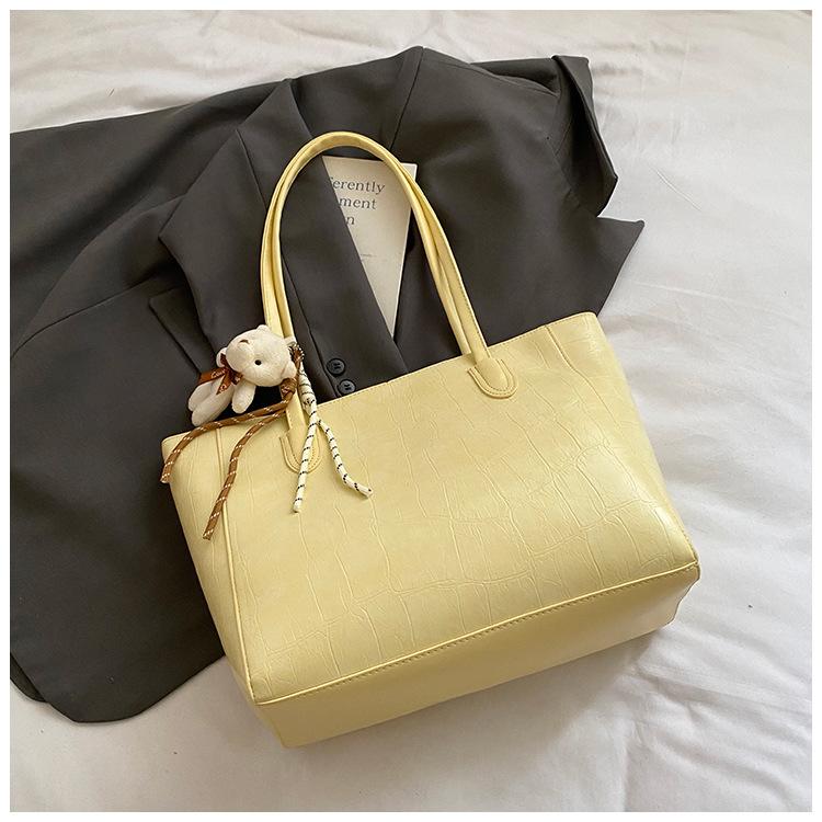Summer commuting large-capacity bag women's 2025 new fashion shoulder bag going out to work portable tote bag