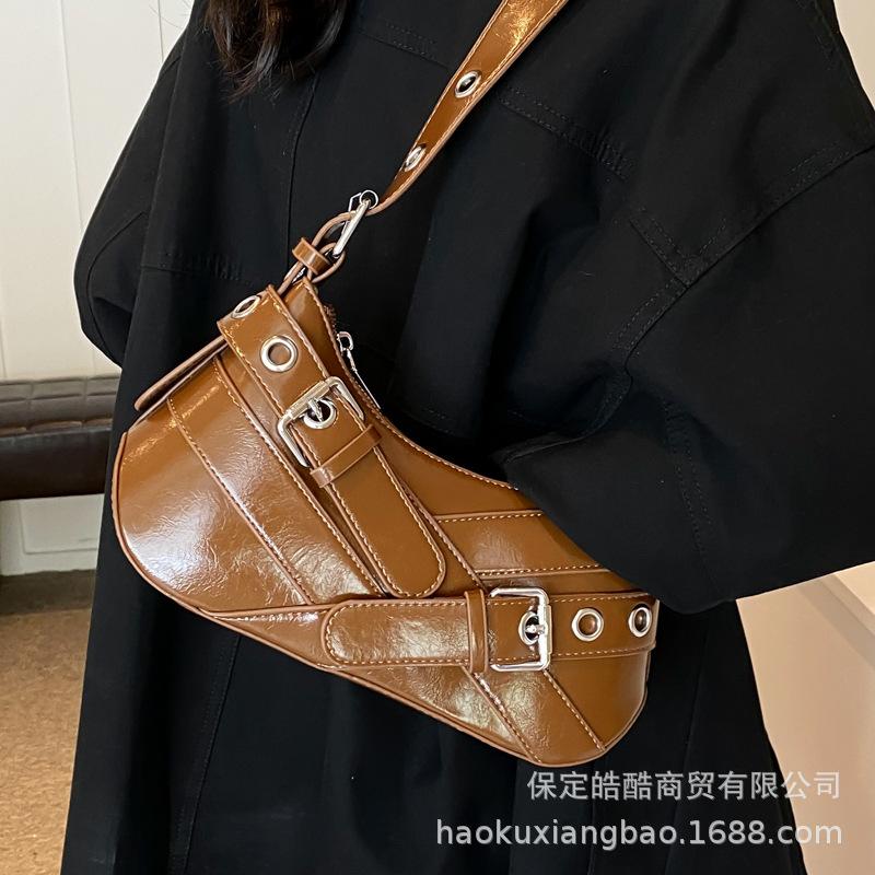 Niche Design Locomotive Style Spice Girl Underarm Bag Woman 2025 Autumn and Winter New Trend Versatile Single Shoulder Messenger Bag Woman