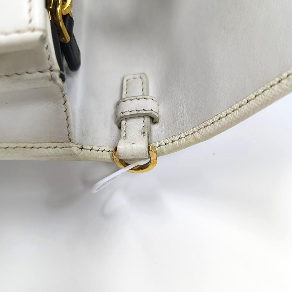 [Pre-Owned] Mini White Leather Shoulder Bag - Good #QOHS3F