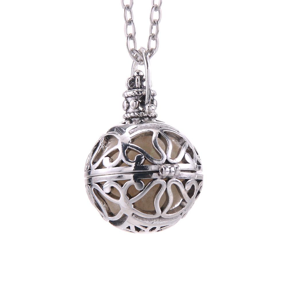 Hot-selling Aromatherapy Ancient Silver Style Cage Type Hollow Necklace Essential Oil Diffuser Perfume Box Ancient Hanfu Accessories