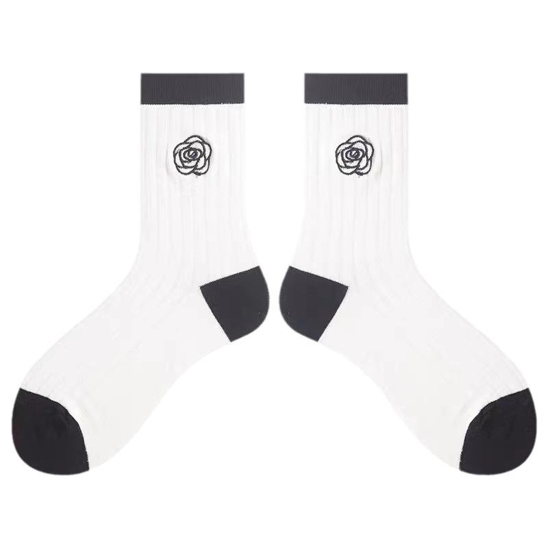 Thin Trendy Camellia Rose Embroidery Sweet And Comfortable Black And White Vertical Strip Pure Cotton Mid-Leg Socks