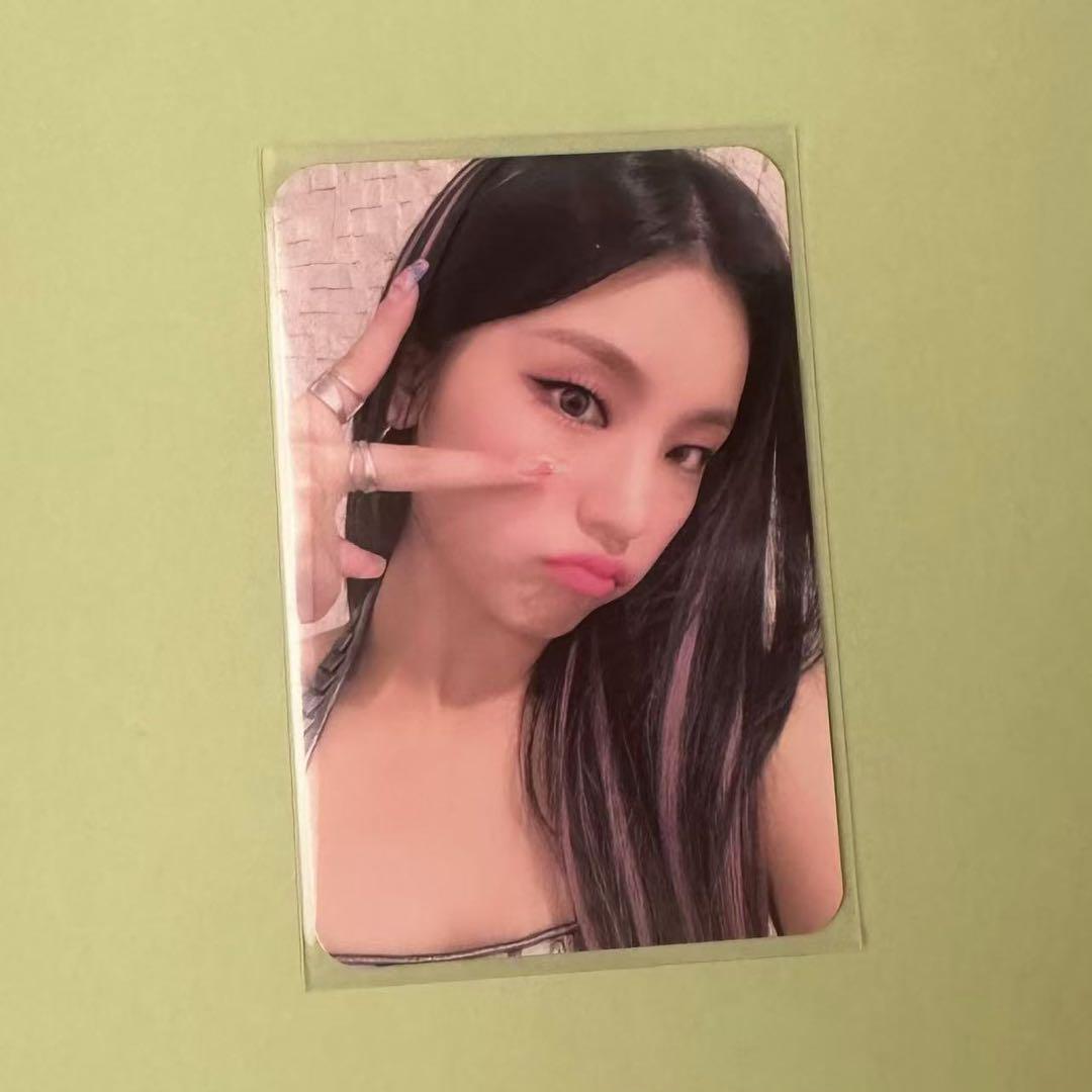 

[USED] 12.1 Shipping ITSY YEJI Trading Card YEJI
