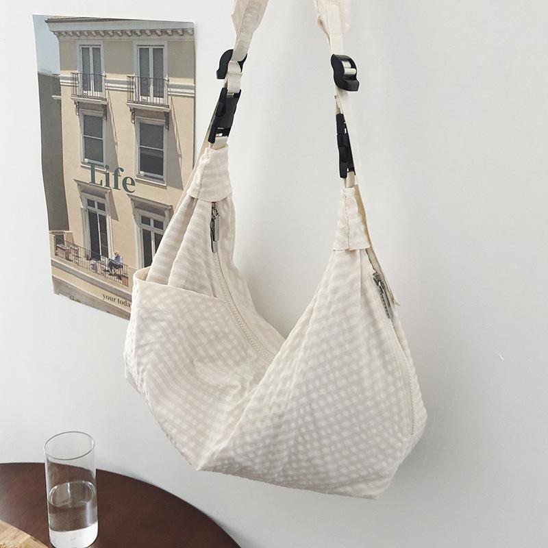 Large capacity dumpling bag messenger bag high sense new shoulder bag college student versatile summer bag women