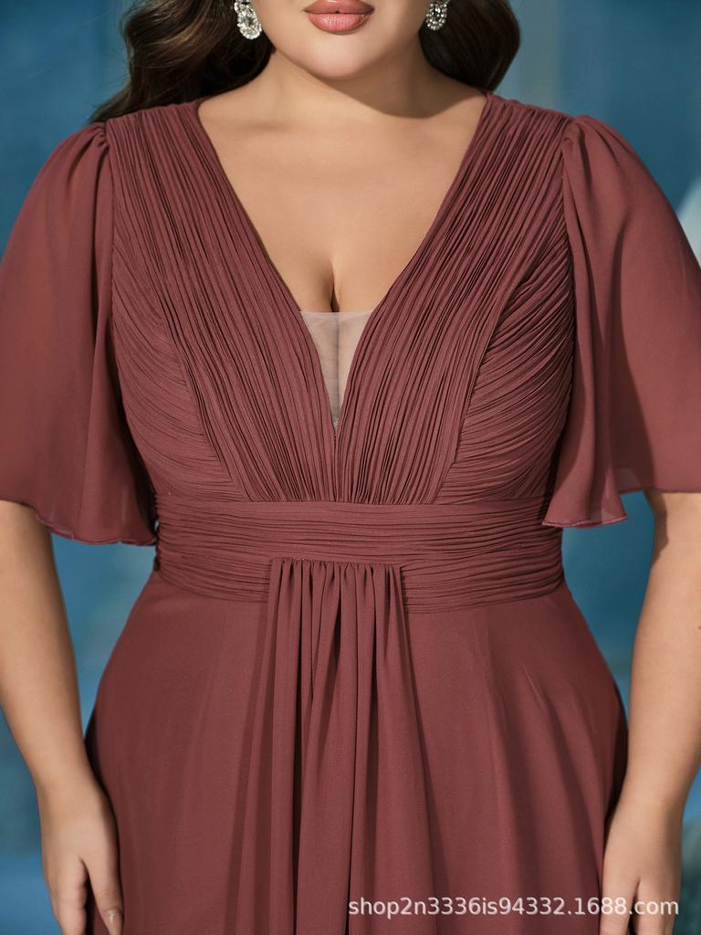 Plus Size V-Neck Chiffon Bridesmaid Dress 2024